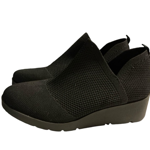 Anne Klein Shoes - Anne Klein Quincy Wedge Sneaker size 7